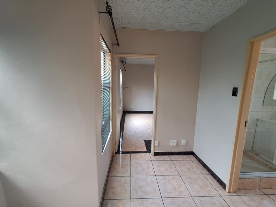 4 Bedroom Property for Sale in Roylglen Gardens Northern Cape